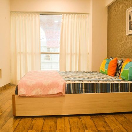 7 Star Weekend Studio At Rajhans Belliza By Global Hospitality Surat Zewnętrze zdjęcie
