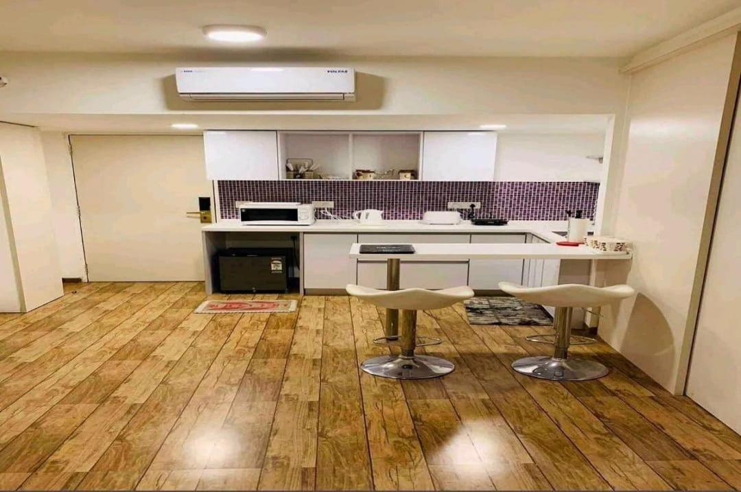 7 Star Weekend Studio At Rajhans Belliza By Global Hospitality Surat Zewnętrze zdjęcie